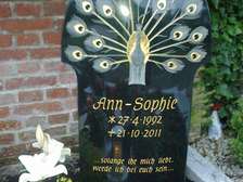 Ann-Sophie Knoll 19