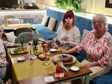 Ute Mimi Vera Gensing 13