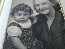 Ute Mimi Vera Gensing 81